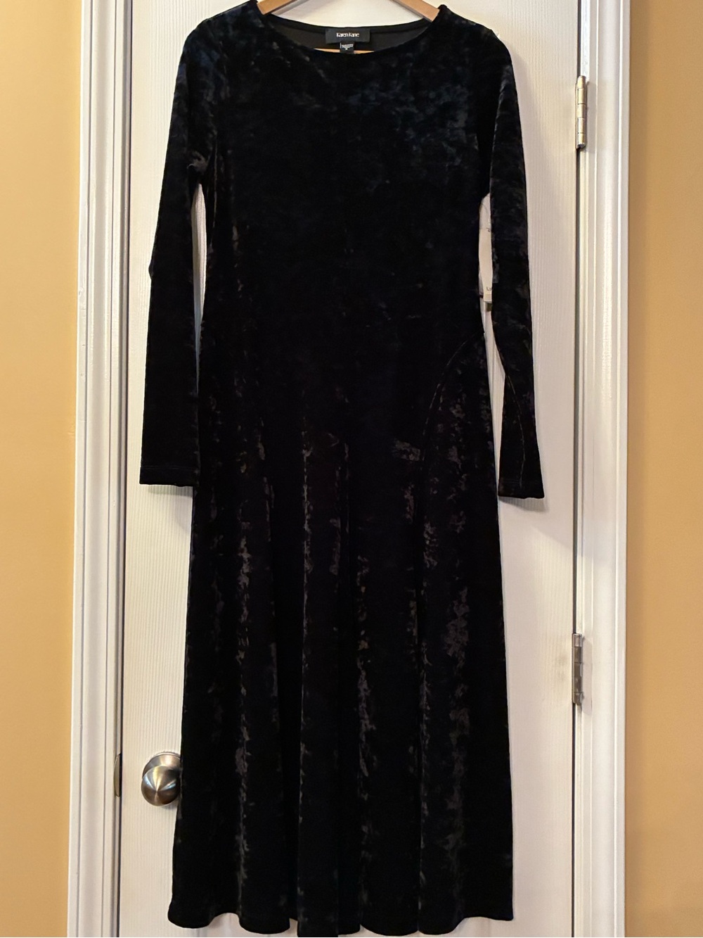 Karen Kane Black Velvet Maxi Dress Light Weight Made in USA. Small
